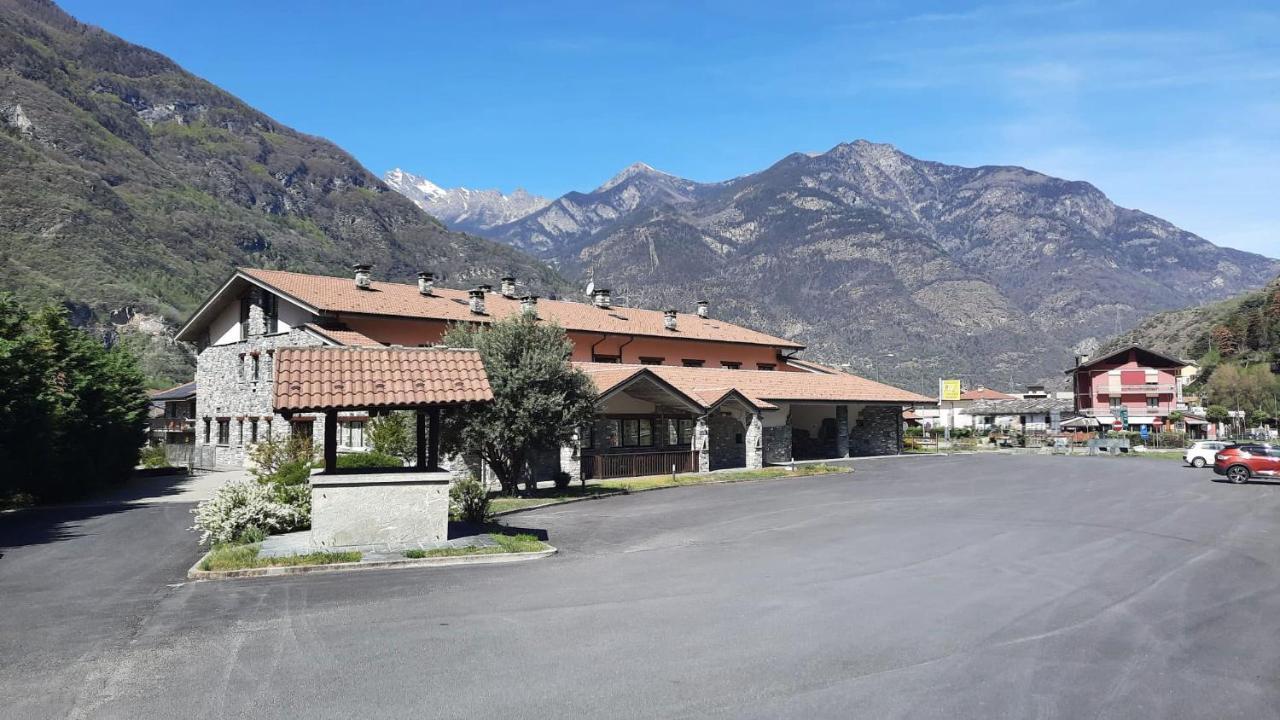 Essenza Hotel Verres Exterior photo